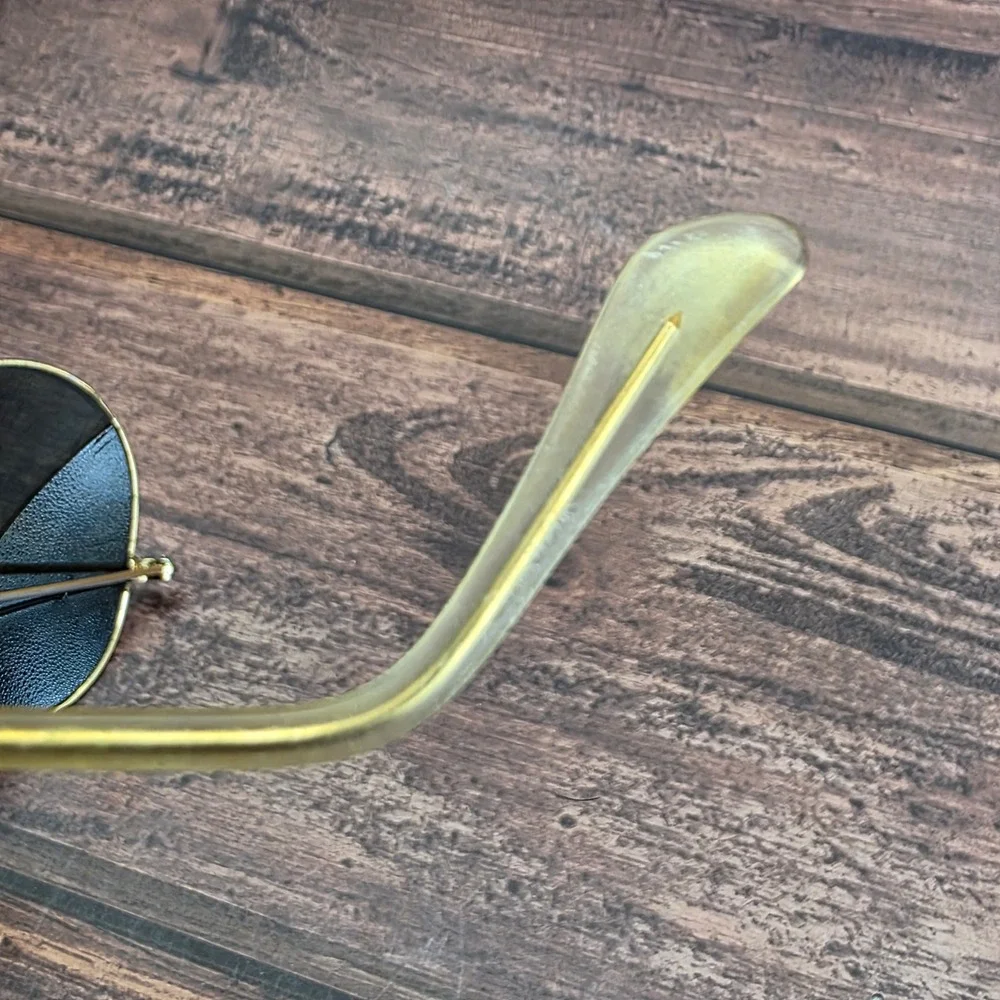 Vintage B&L Ray-Ban USA Aviator Gold Metal Dark Green G-15 Lens Sunglasses